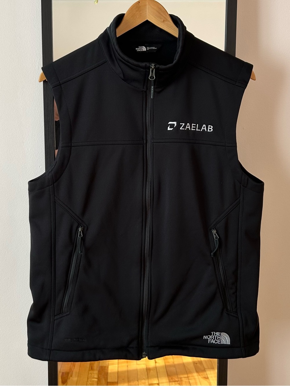 The North Face WindWall vest zip jacket coat gorpcore